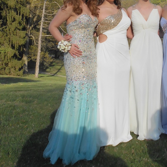 Beaded Terani Couture Mermaid-style Prom/pageant gown nude/aqua tulle skirt Sz 4 - Picture 8 of 9
